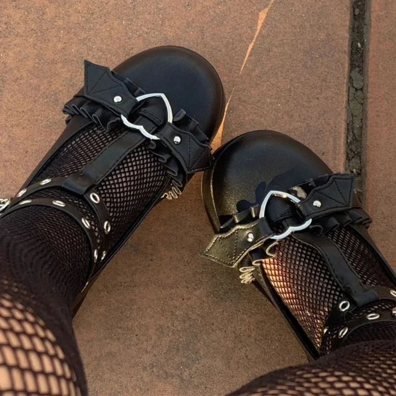 New Sweet Heart Buckle Wedges  - Boots 评论和价格