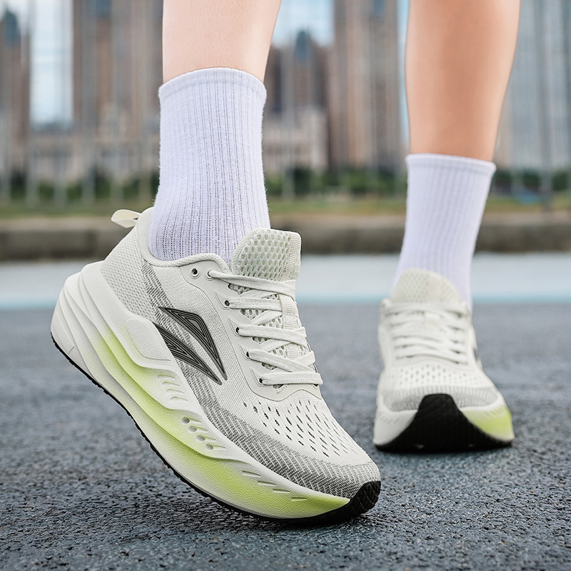 Men's Running Shoes Sneakers T - Lightweight Road Running Shoes 评论和价格