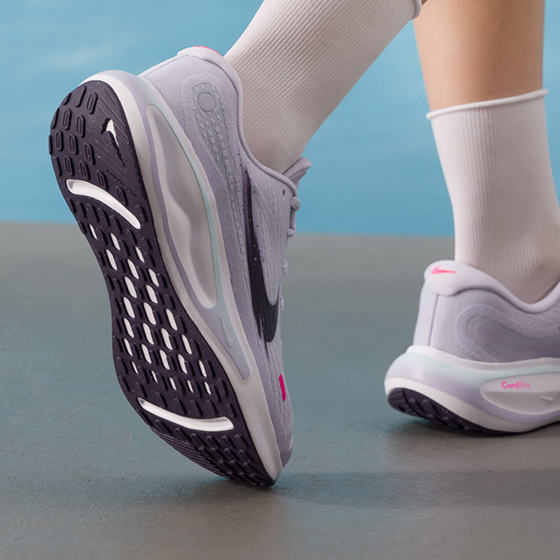 Nike Women's Shoes Original Li - Lightweight Road Running Shoes 评论和价格