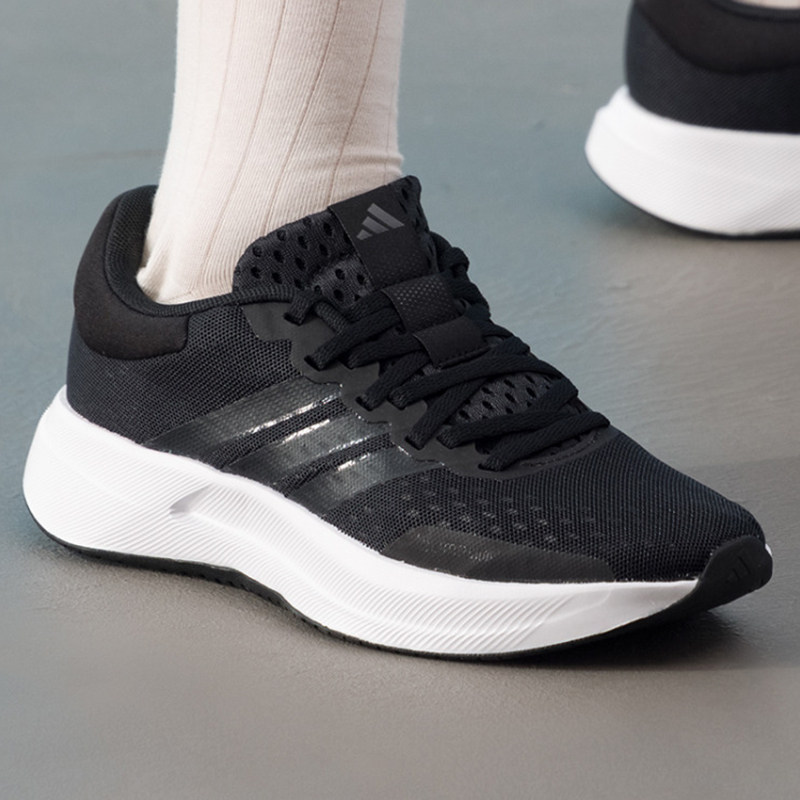 New Adidas JQ6404 Women Breath - Shock Absorbing Gym Trainers 评论和价格